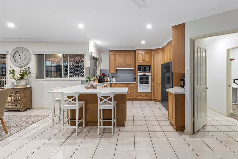 Photo - 19 Gamma Place, Bridgeman Downs QLD 4035 - Image 10