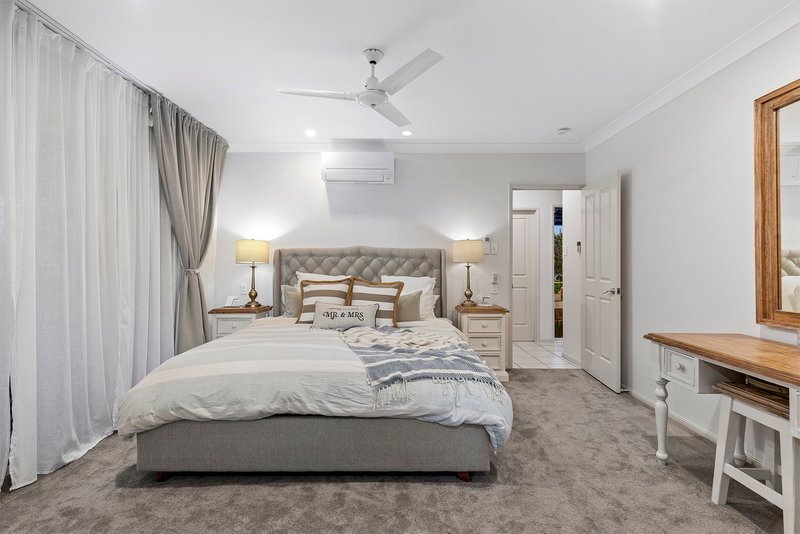 Photo - 19 Gamma Place, Bridgeman Downs QLD 4035 - Image 12