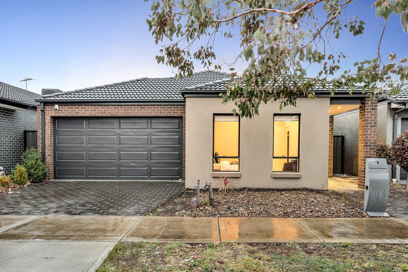 19 Gateshead Street, Craigieburn VIC 3064