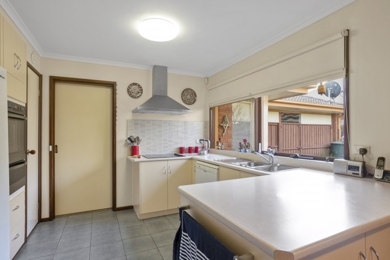 Photo - 19 Gaye Court, Hoppers Crossing VIC 3029 - Image 10