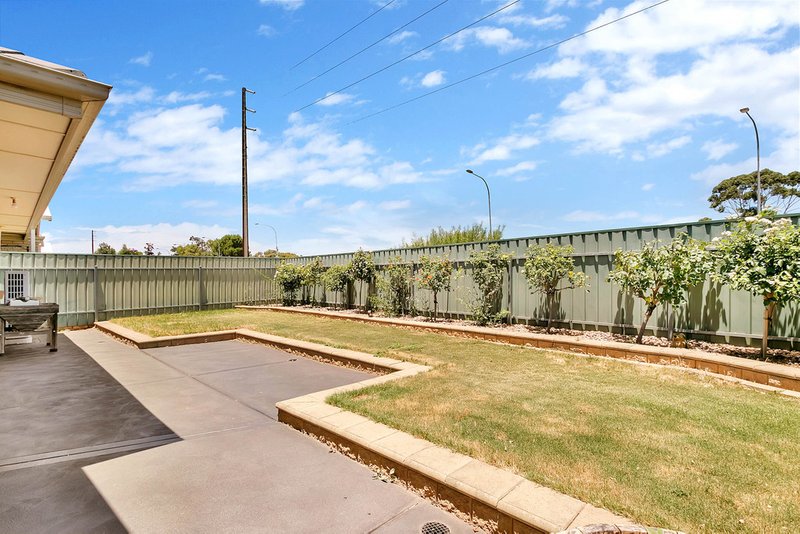 Photo - 19 Gemini Drive, Munno Para West SA 5115 - Image 14