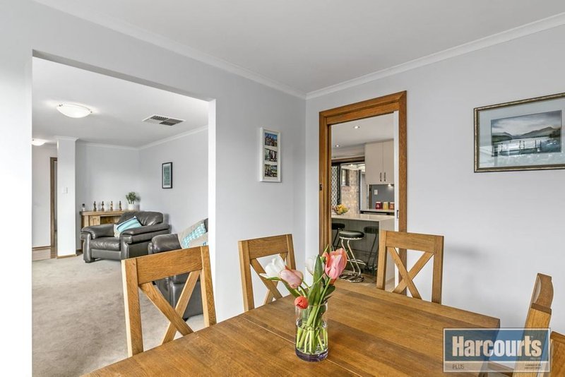 Photo - 19 Genoa Court, Hallett Cove SA 5158 - Image 4