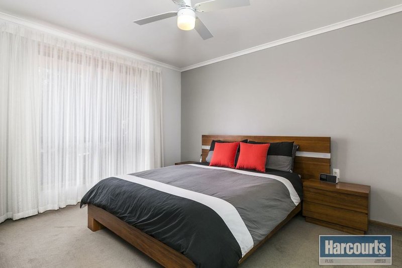 Photo - 19 Genoa Court, Hallett Cove SA 5158 - Image 9