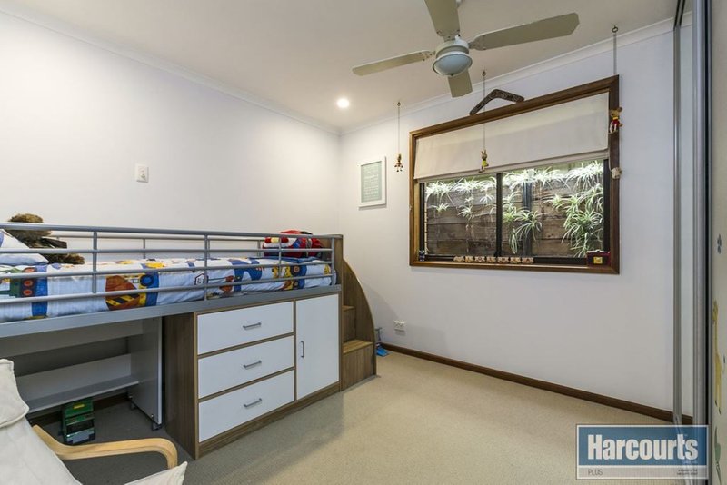 Photo - 19 Genoa Court, Hallett Cove SA 5158 - Image 11