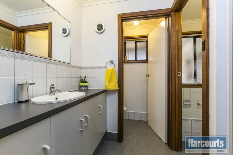 Photo - 19 Genoa Court, Hallett Cove SA 5158 - Image 13