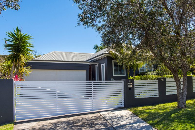 Photo - 19 George Street, Avalon Beach NSW 2107 - Image 4