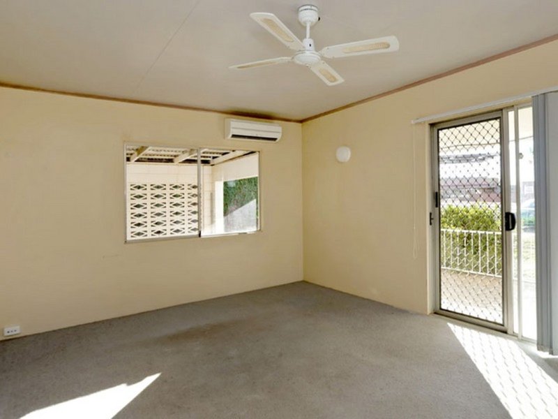 Photo - 19 George Street, Mount Isa QLD 4825 - Image 3