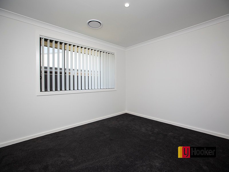 Photo - 19 Gilbert Drive, Westdale NSW 2340 - Image 11