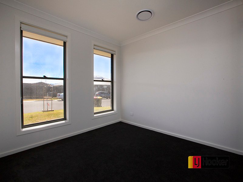 Photo - 19 Gilbert Drive, Westdale NSW 2340 - Image 12