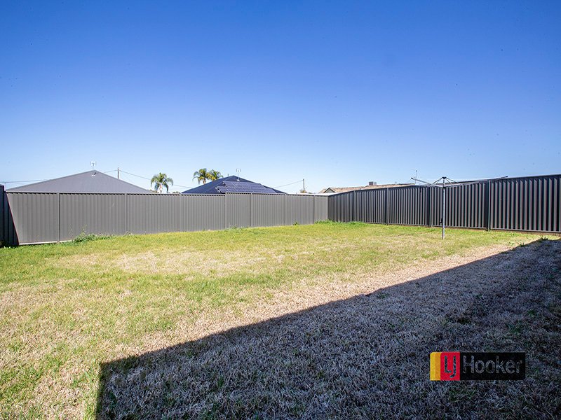 Photo - 19 Gilbert Drive, Westdale NSW 2340 - Image 14