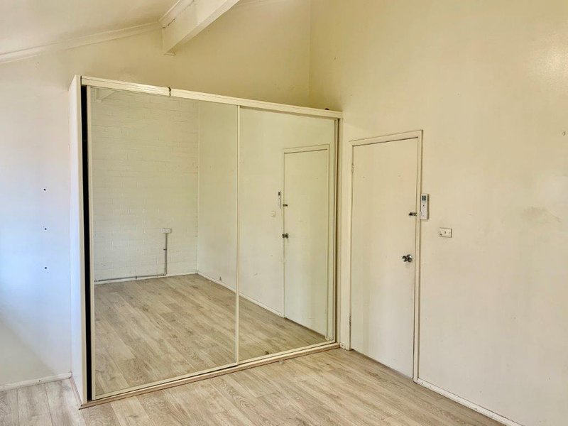 Photo - 1/9 Gilbert Street, Cabramatta NSW 2166 - Image 3