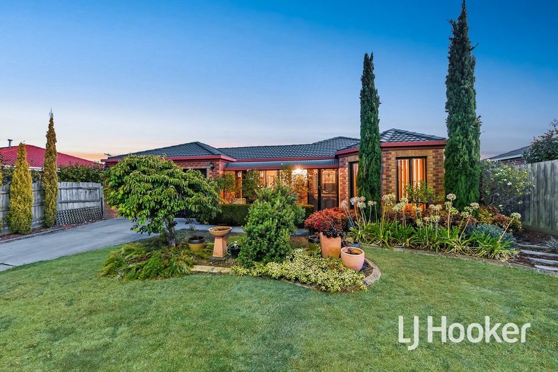 Photo - 19 Gillian Place, Pakenham VIC 3810 - Image 16