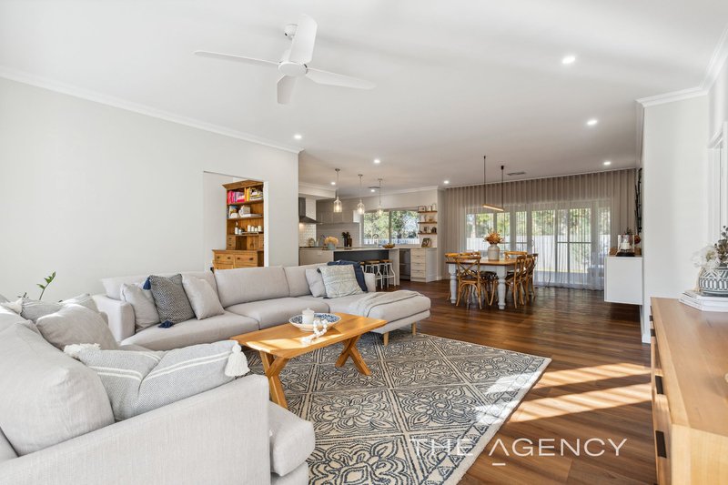 Photo - 19 Glenburn Road, Glen Forrest WA 6071 - Image 4