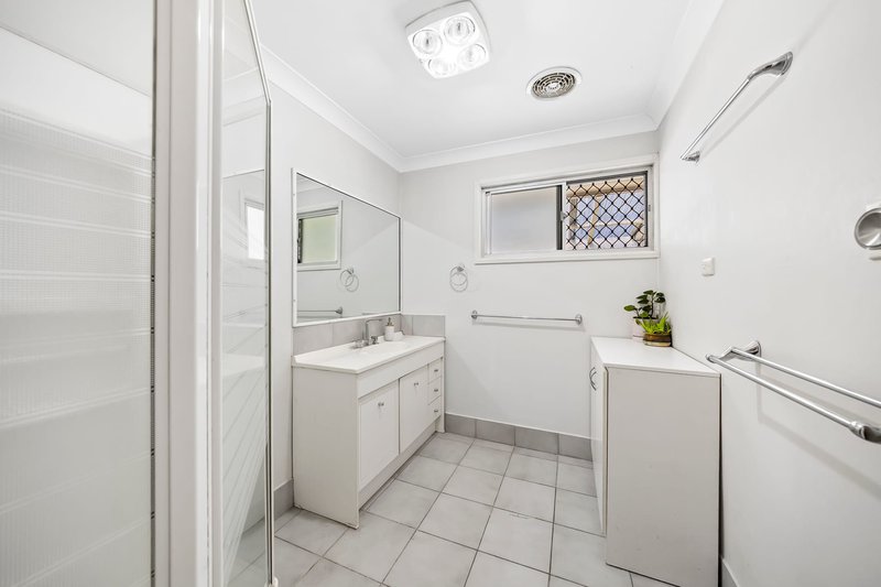 Photo - 19 Glenealy Street, Bracken Ridge QLD 4017 - Image 9