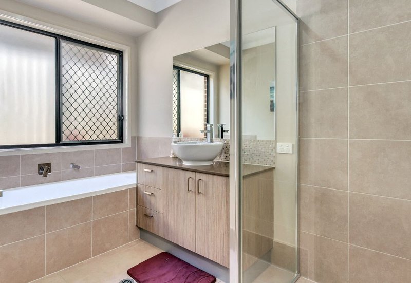 Photo - 19 Glorious Avenue, Narangba QLD 4504 - Image 7
