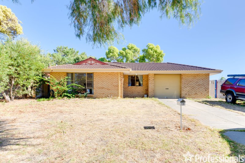 19 Gnangara Drive, Waikiki WA 6169