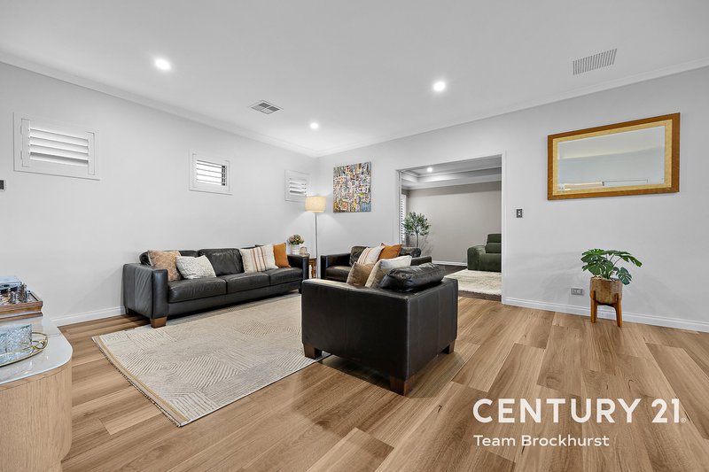 Photo - 19 Goodison Close, Baldivis WA 6171 - Image 2
