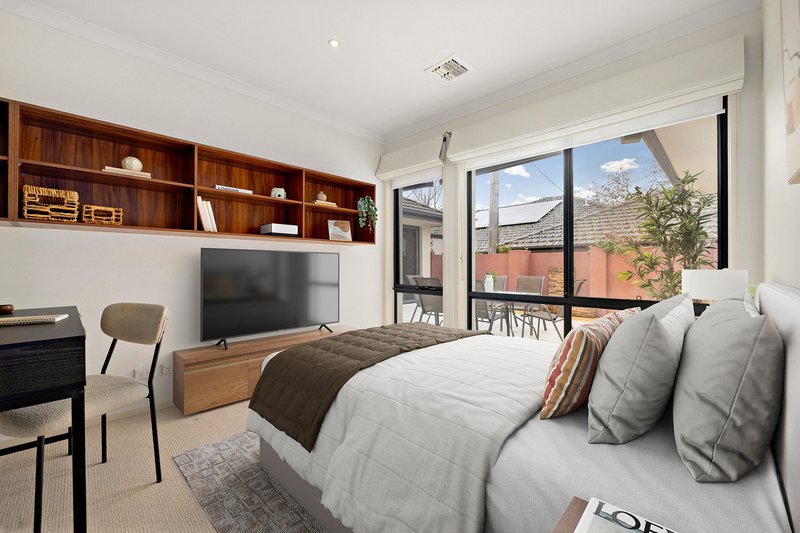 Photo - 19 Gormanston Crescent, Deakin ACT 2600 - Image 15