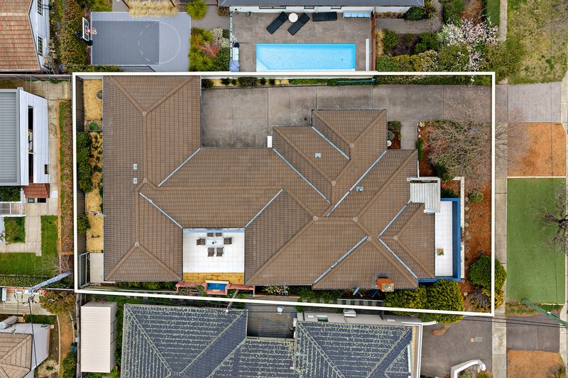 Photo - 19 Gormanston Crescent, Deakin ACT 2600 - Image 18