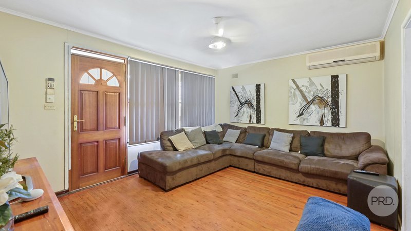 Photo - 19 Goroka Street, Whalan NSW 2770 - Image 3