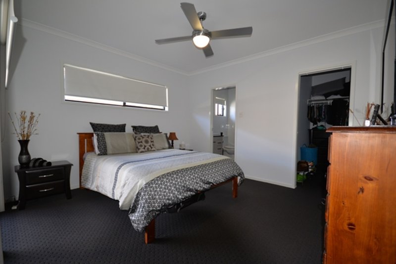 Photo - 19 Grace Crescent, Narangba QLD 4504 - Image 10