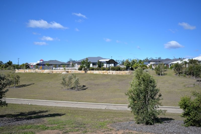 Photo - 19 Grace Crescent, Narangba QLD 4504 - Image 13