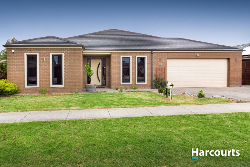 19 Grand Manor Drive, Berwick VIC 3806