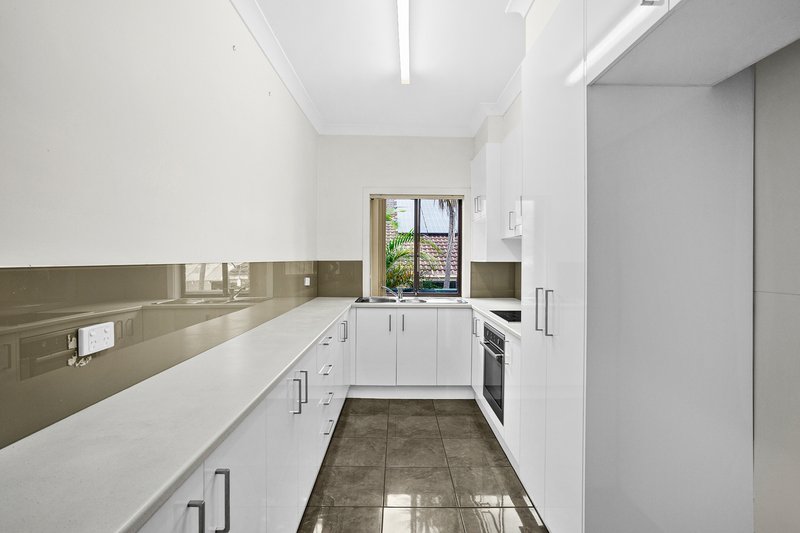 Photo - 19 Grasmere Street, Mount Saint Thomas NSW 2500 - Image 2