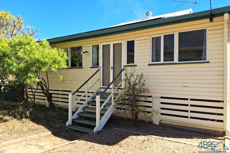Photo - 19 Gray , Mount Isa QLD 4825 - Image 1