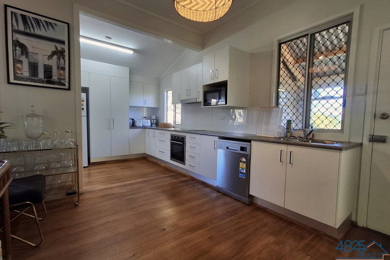 Photo - 19 Gray , Mount Isa QLD 4825 - Image 7