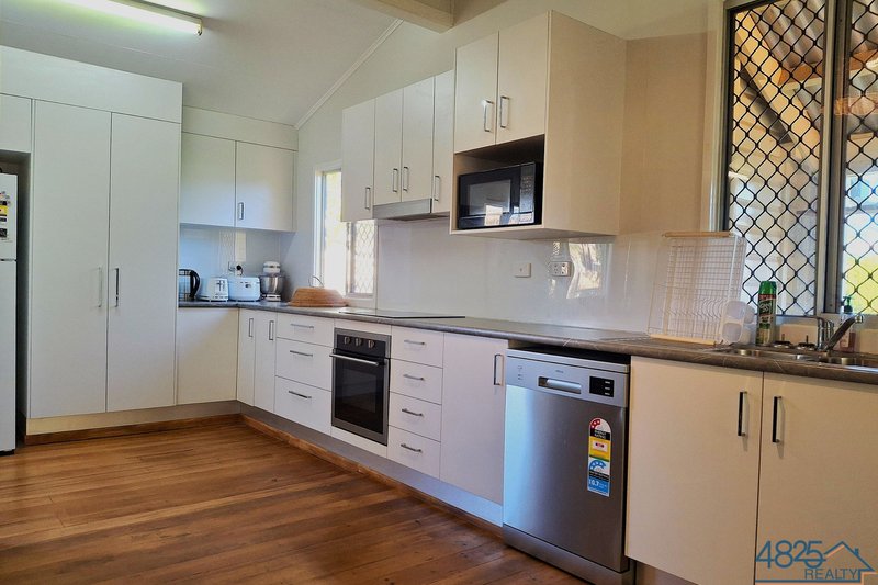 Photo - 19 Gray , Mount Isa QLD 4825 - Image 8
