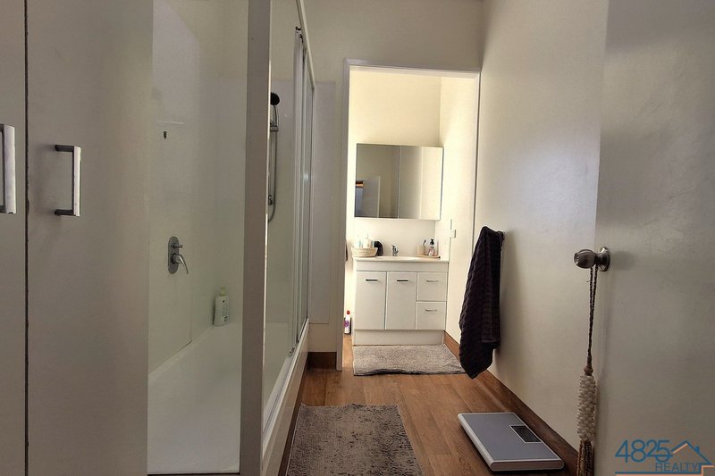 Photo - 19 Gray , Mount Isa QLD 4825 - Image 11