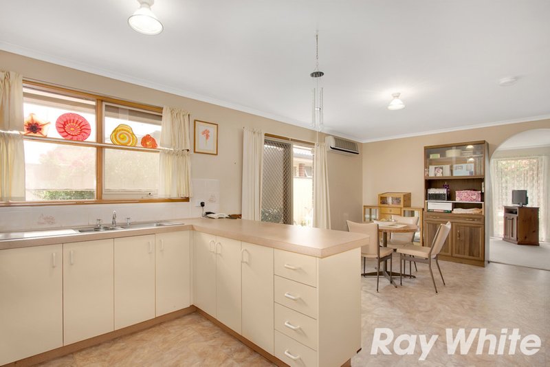 Photo - 19 Gullquist Way, Pakenham VIC 3810 - Image 6