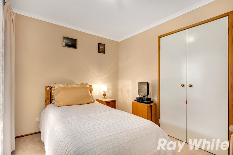 Photo - 19 Gullquist Way, Pakenham VIC 3810 - Image 10