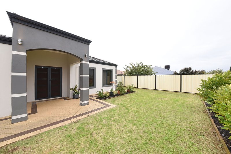 Photo - 19 Gunnamatta Loop, Clarkson WA 6030 - Image 3