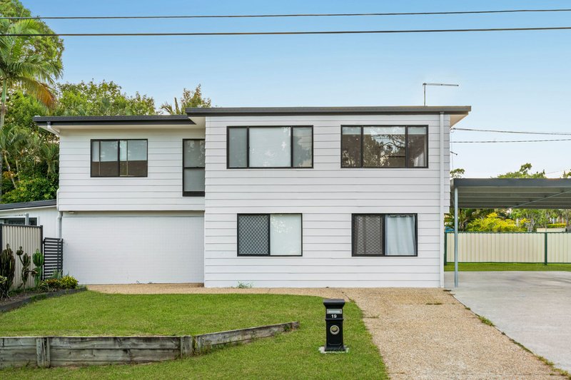 Photo - 19 Hakea Street, Crestmead QLD 4132 - Image 2