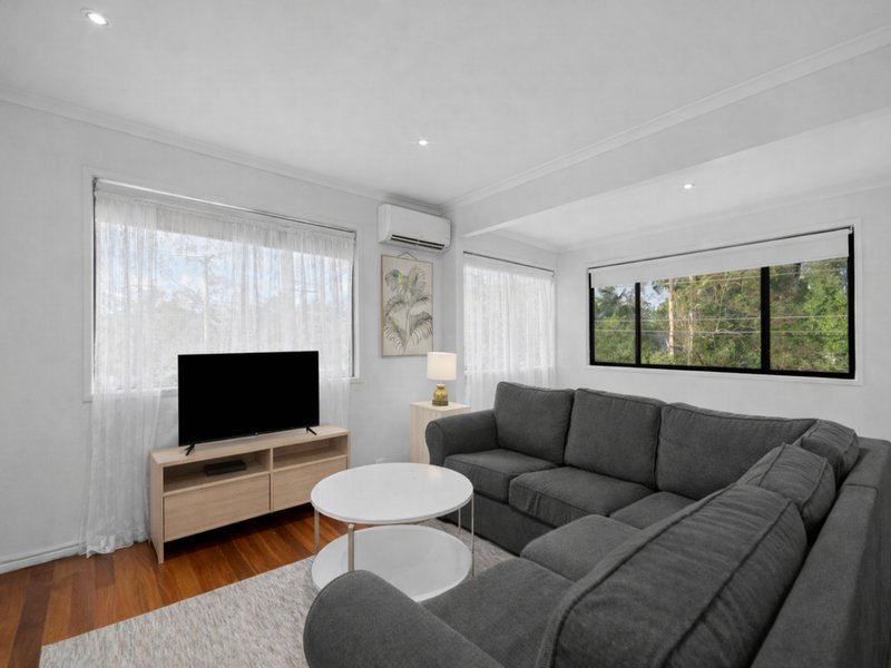 Photo - 19 Hakea Street, Crestmead QLD 4132 - Image 7