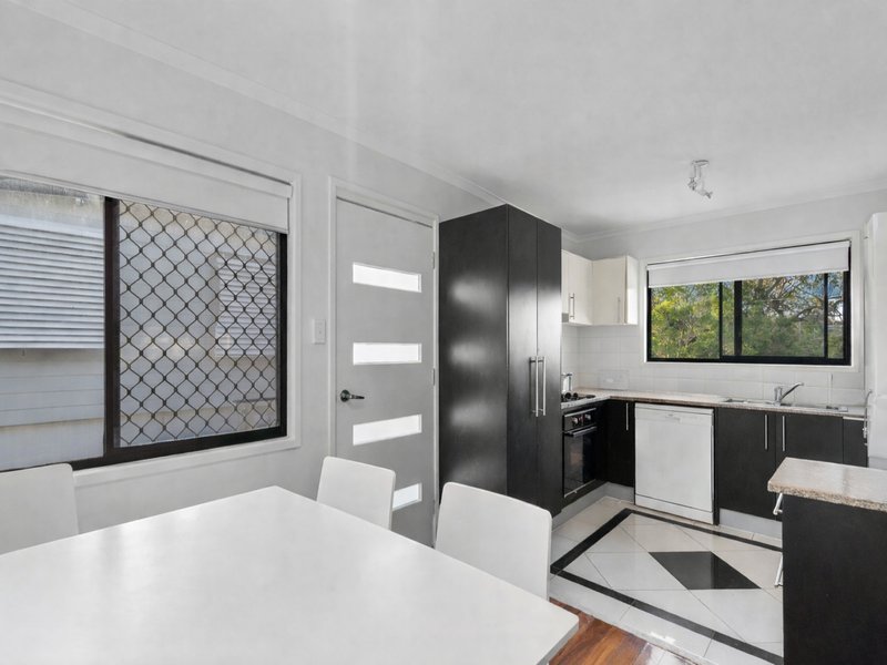 Photo - 19 Hakea Street, Crestmead QLD 4132 - Image 10