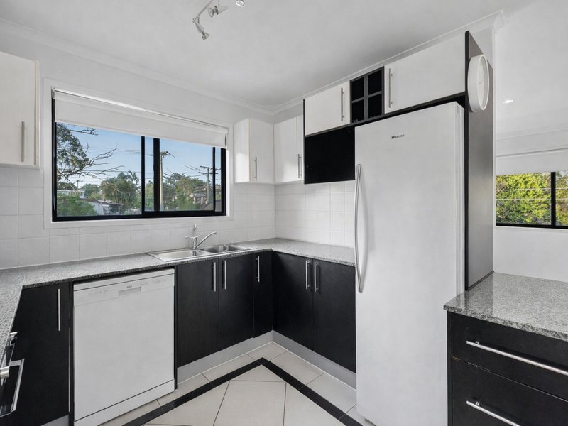 Photo - 19 Hakea Street, Crestmead QLD 4132 - Image 11