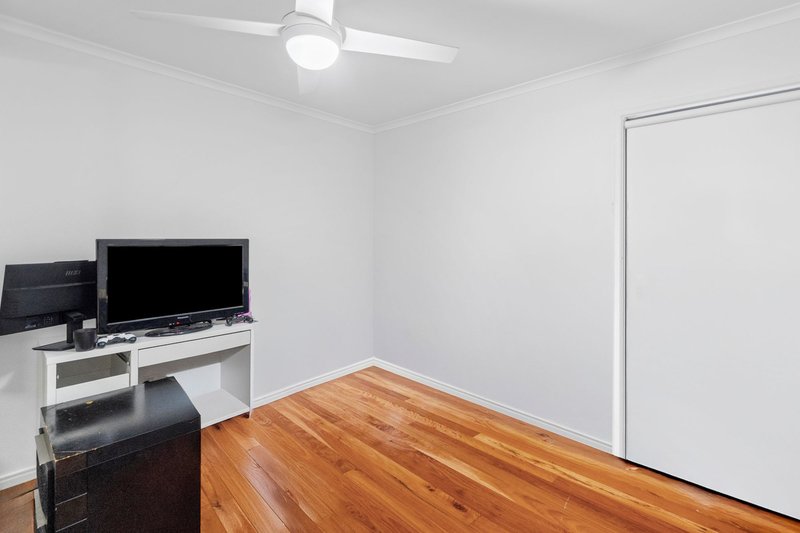 Photo - 19 Hakea Street, Crestmead QLD 4132 - Image 13