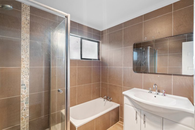 Photo - 19 Hakea Street, Crestmead QLD 4132 - Image 17