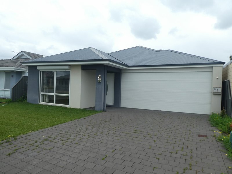 Photo - 19 Hamelin Loop, Harrisdale WA 6112 - Image 2