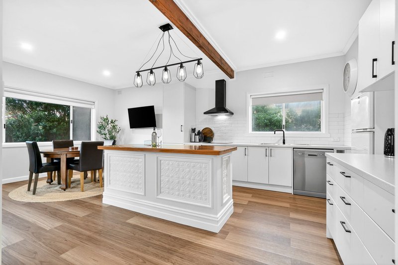 Photo - 19 Hamilton Street, Peterborough VIC 3270 - Image 4