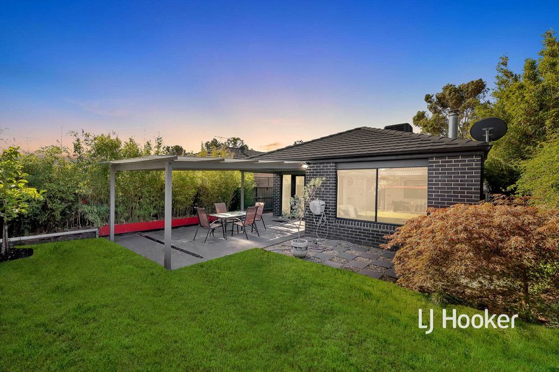 Photo - 19 Harvard Street, Cranbourne West VIC 3977 - Image 15