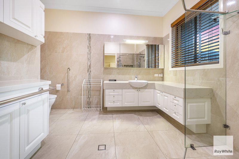 Photo - 19 Haslingden Drive, Redland Bay QLD 4165 - Image 4