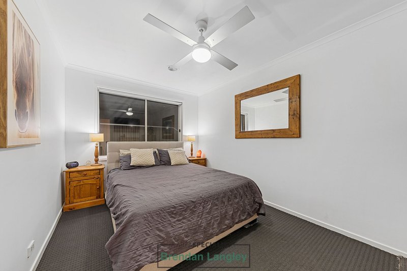 Photo - 19 Hazelmere Avenue, Cranbourne West VIC 3977 - Image 10