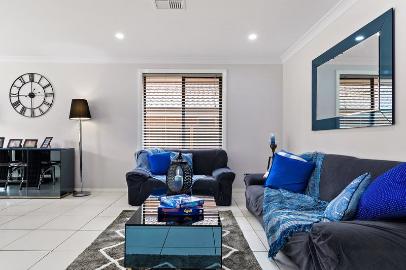 Photo - 19 Heathfield Street, Kellyville Ridge NSW 2155 - Image 6