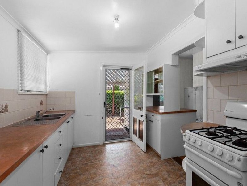 Photo - 19 Helen and 26 Vacy , Newtown QLD 4350 - Image 4