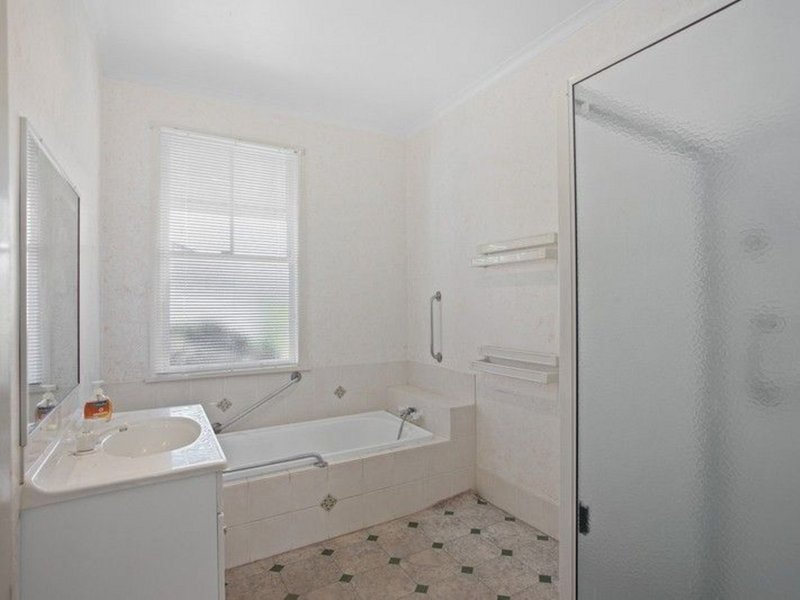 Photo - 19 Helen and 26 Vacy , Newtown QLD 4350 - Image 6