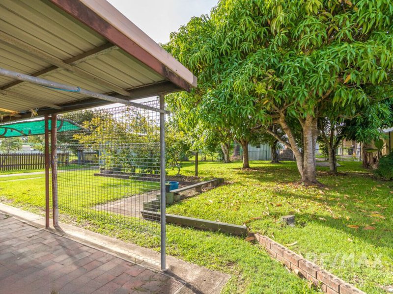 Photo - 19 Henderson Road, Burpengary QLD 4505 - Image 6